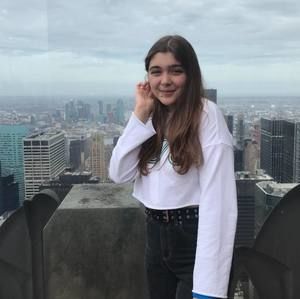 Meet your Posher, Noemie